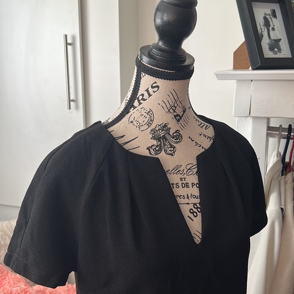 Stunning little black dress!! Size L - Picture 4 of 16